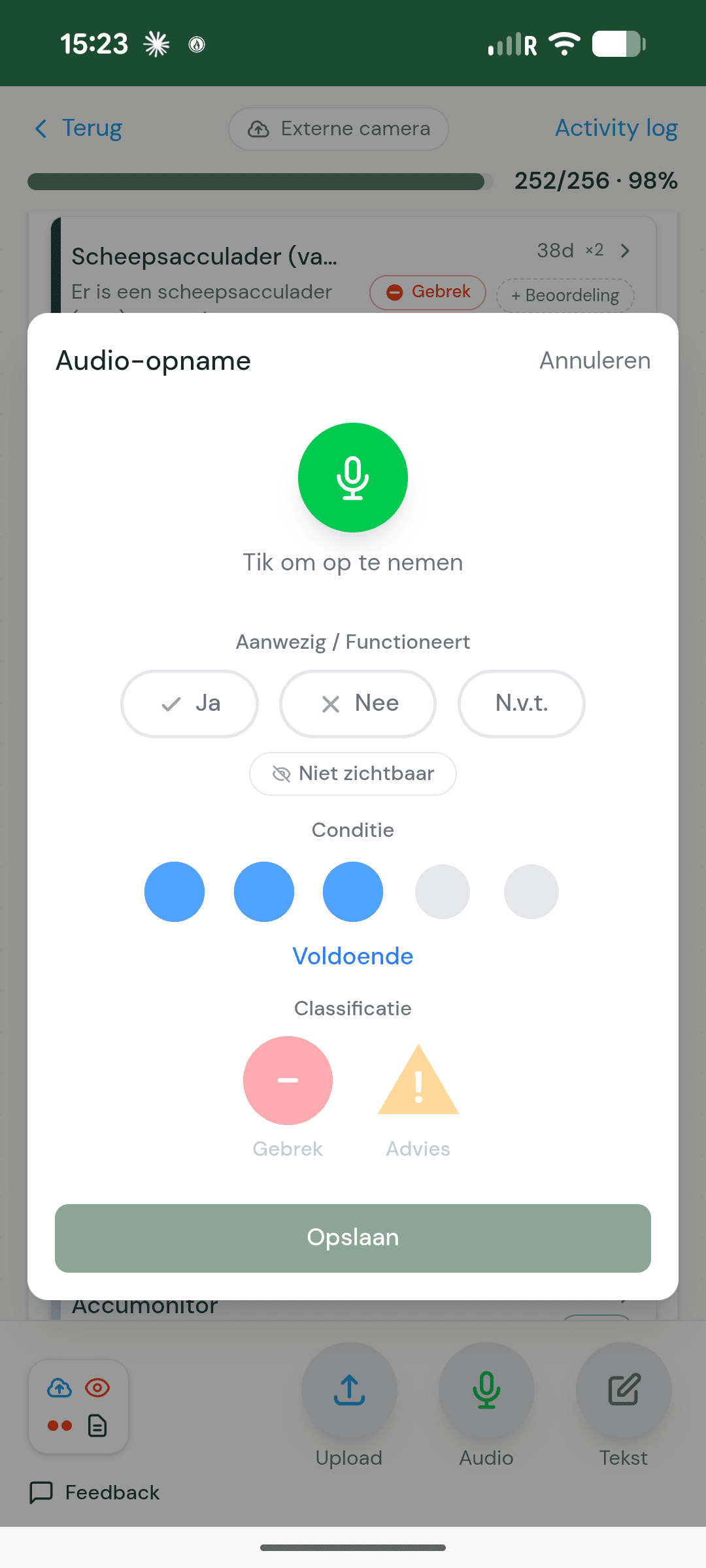 outside/input tijdens een keuring: een spraaknotitie opnemen bij de scheepsacculader, met conditie en classificatie direct erbij.